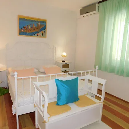 Apartment Dalmatia Ketty *