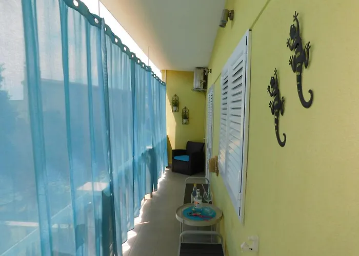 Dalmatia Ketty Apartmán *